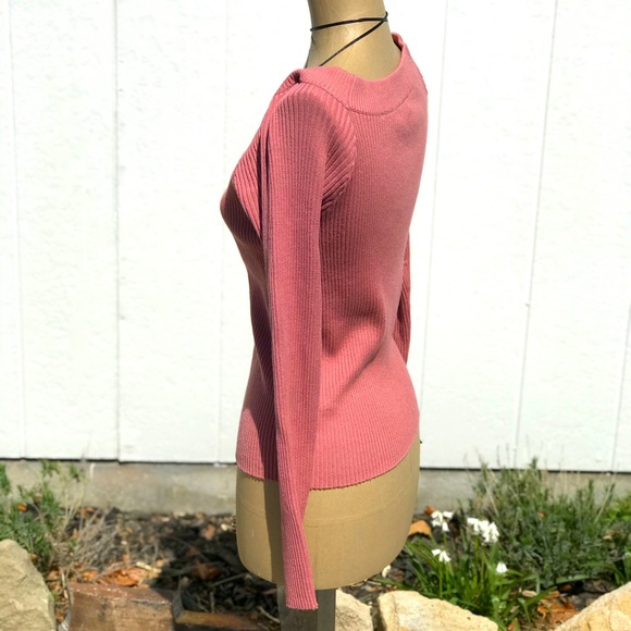 DIVIDED Ribbed Cropped Top - Picture 4 of 6